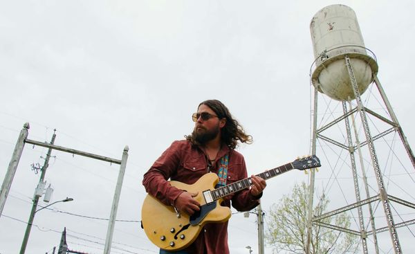 A new album and chasing haints with Jon Lee & the Apparitions