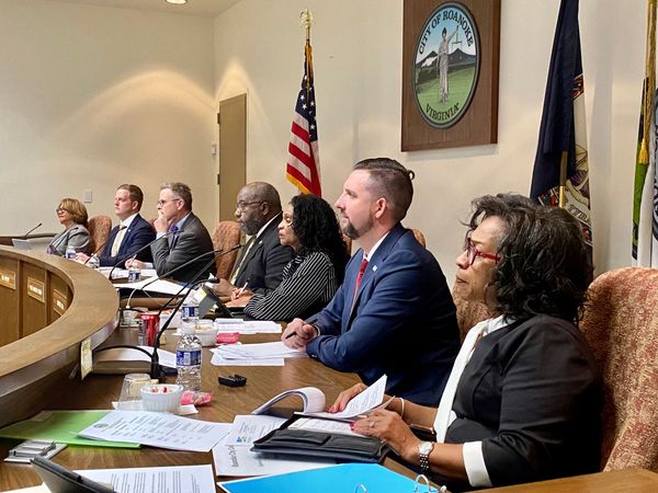 Roanoke City Council Refines Travel Policy As Members Spend Over Their Allotted Budgets