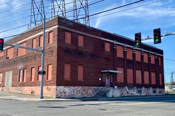 Ramblings: Apartments Planned for Old Bakery Building; Fralin Townhome Project Nears Start; Elmwood Park Trees To Be Axed