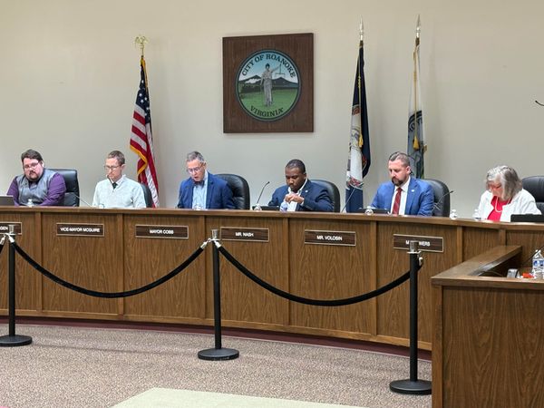 Volosin: 'Mismanagement' Put Roanoke in Budget Predicament