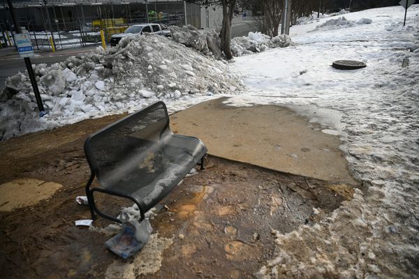 Walmart To Build Bus Stop at Valley View, Finally Breaking Bureaucratic Impasse