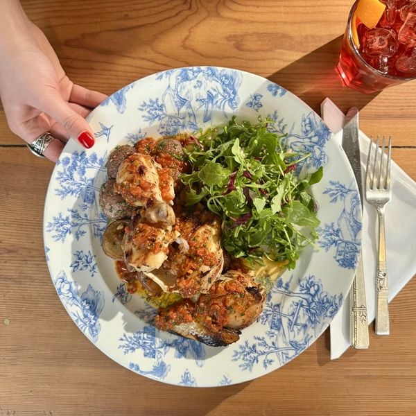 Corner Booth: Dorothy & Frank's Opens and Layla Visits, Bent Mountain Winery Debuts, Question Prompts Take on Grits