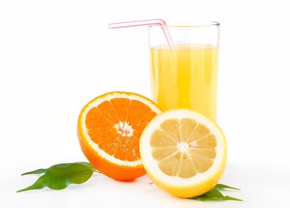 El jugo de naranja afecta miles de genes en células inmunes, según un estudio