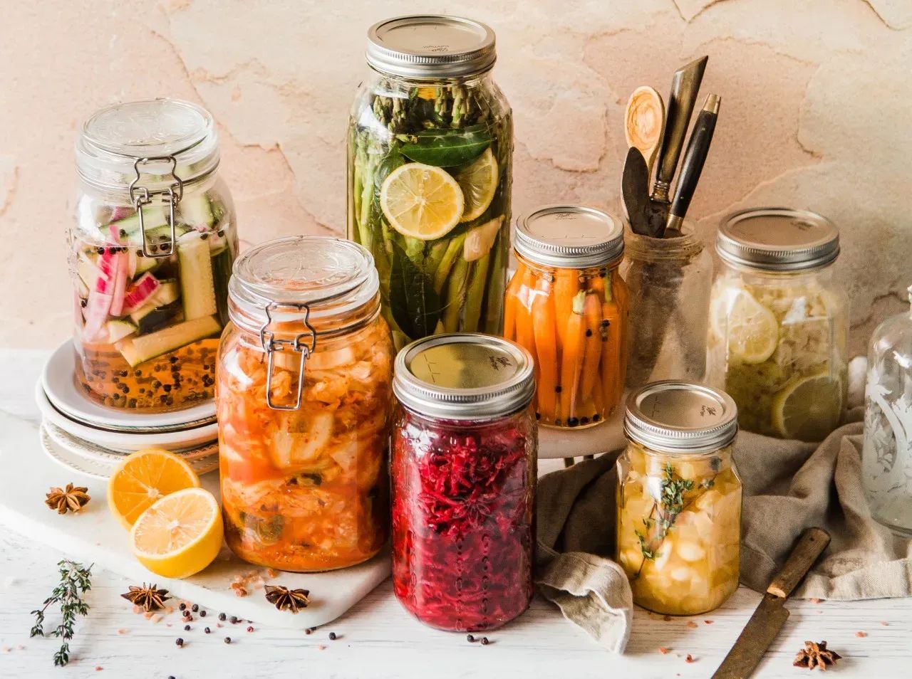 Alimentos fermentados: cómo los microorganismos vivos benefician la salud intestinal