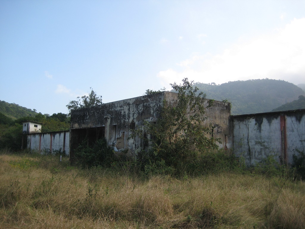 a view to the prison 5