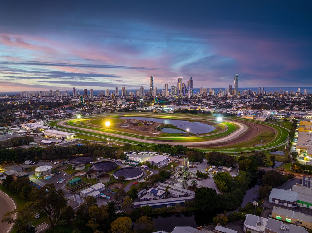 Watch dogs and alarms: Gold Coast take no chance with track post image