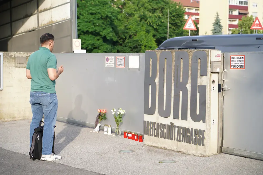 Graz'daki saldırıda hayatını kaybedenler dualarla anılıyor