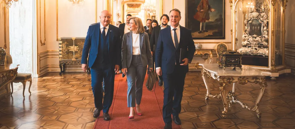 Avusturya’da Yeni Koalisyon Hükümeti: ÖVP, SPÖ ve NEOS’un Beş Yıllık Yol Haritası