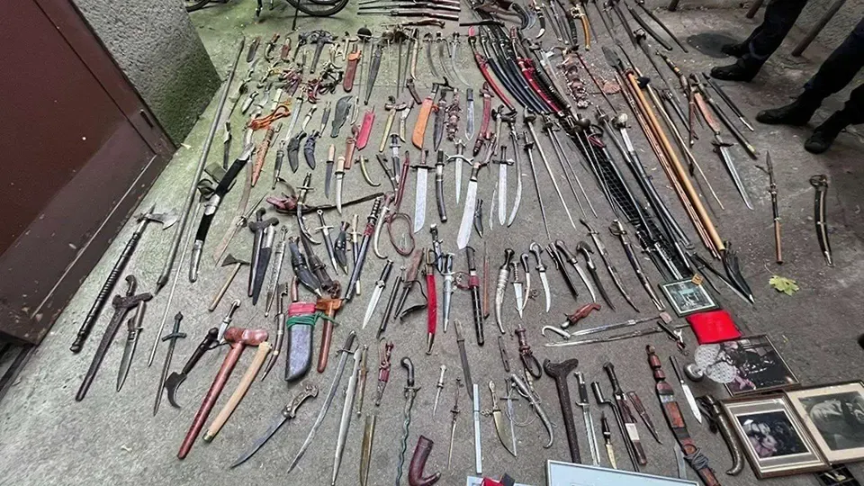 Viyana'da 82 yaşındaki kişinin evinde silah cephaneliği bulundu
