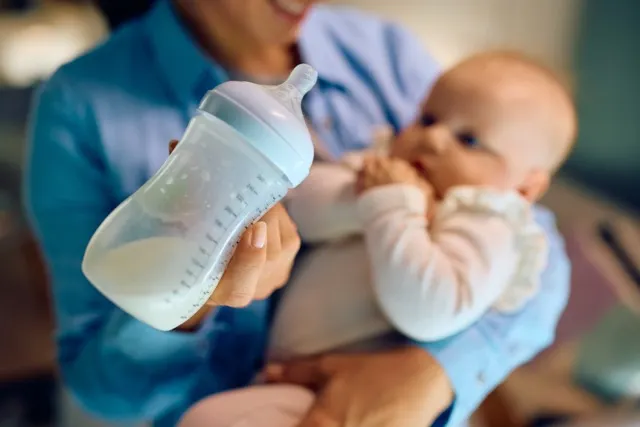 Avusturya’da iki bebek maması zehirlenme riskine karşı geri çağrıldı