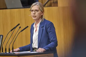 Gewessler’den bütçeye sert eleştiri: “Rakamlara dökülmüş bir adaletsizlik”