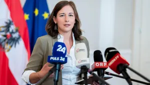 Bakan Bauer: Avusturya’da halifelik talebini mümkün kılan bir yasal boşluk var