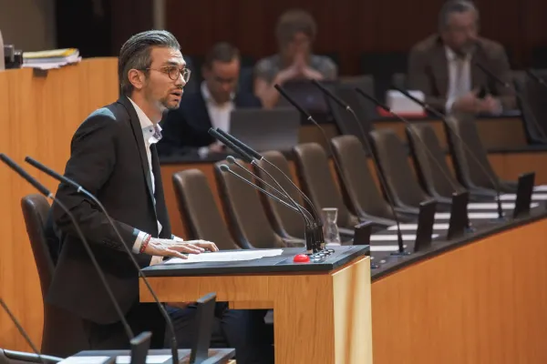 Yeşiller Milletvekili Zorba’dan Dijitalleşme Eleştirisi: “Bu Bütçe Fosil, Analog ve Sosyal Olmaktan Uzak”