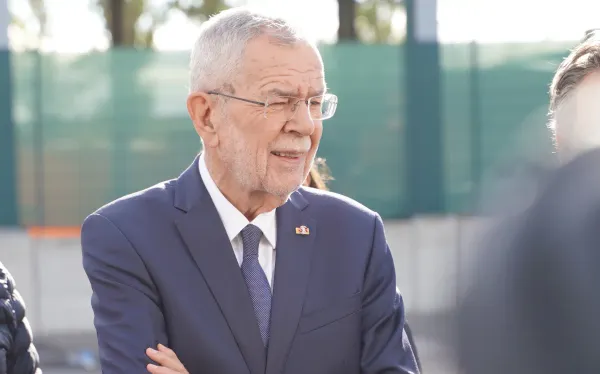Van der Bellen, Hükümet Kurma Görevini ÖVP'ye Verdi