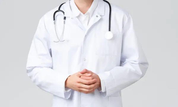 Avusturya'da aşırı sağcıların toplantısına katılan doktor işten atıldı
