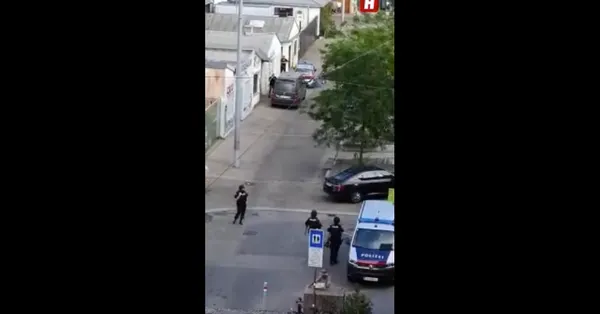 Viyana'da Silahlı Çatışma: İki Kişi Ağır Yaralandı