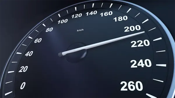 Avusturya'da 210 km hızla tıra çarpan sürücü feci şekilde can verdi