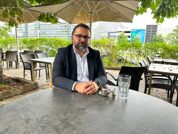 Yüksek: "Almanca Sınıfları, Ayrıştırıcı Bir Sistem"