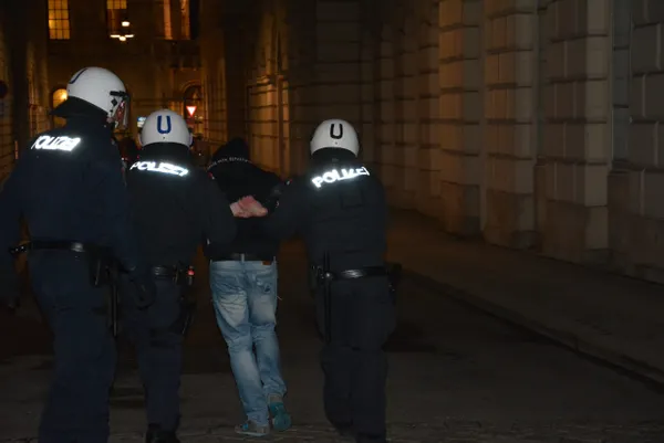 Avusturya'da Polislerin Geçen Yıl Yaptığı Mesainin Maliyeti 140 Milyon Avro