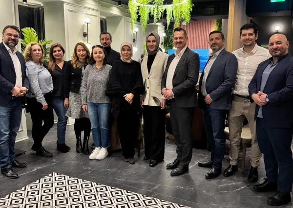 Favoriten Belediye Başkanı Marcus Franz, Bölgedeki Türk Kökenli Doktorlarla Buluştu