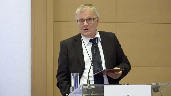 Prof. Lohlker: "Gerçek sorunlara çözüm bulamayan siyasetçiler İslam'ı vitrine koyuyor"