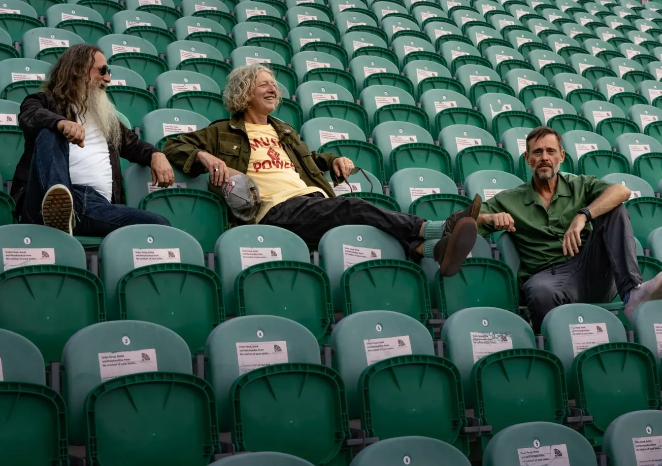 Cast, the Scouse underdogs bringing guitar back