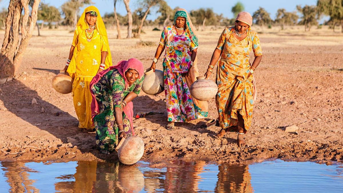 Indian women collecting water in Rajasthan.