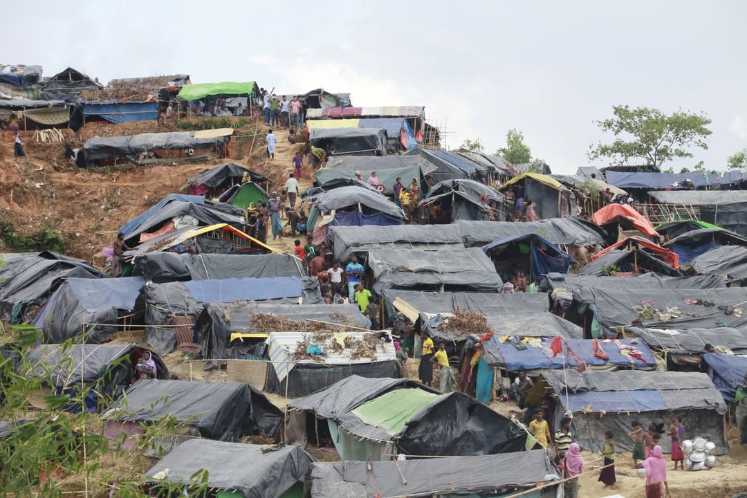 Shelters and landscape at Jamtoli refugee camp near Cox