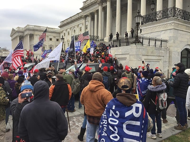 Crowd of Trump supporters marching on the US Capitol on 6 January 2021