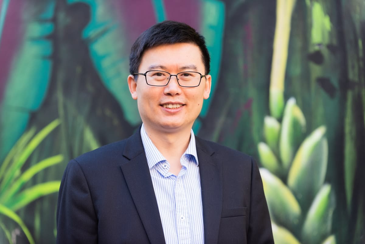 Portrait of Professor Yuming Guo