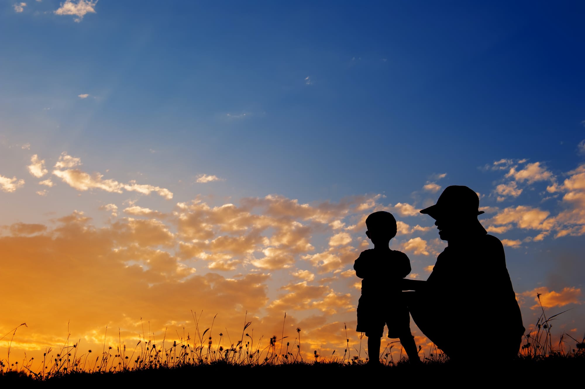 More women seeking late-night help through online chat as COVID lockdown triggers past trauma