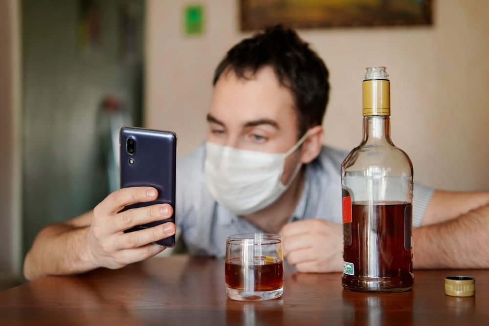 COVID-19: Pandemic alcohol use and mental health problems post image
