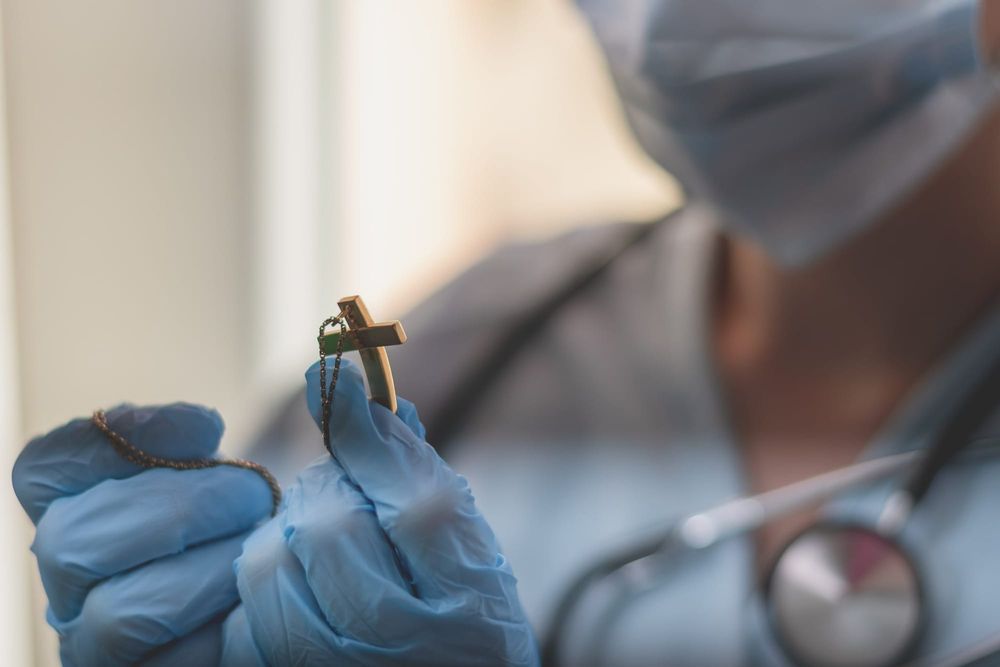 Should doctors discuss religion with their patients? post image