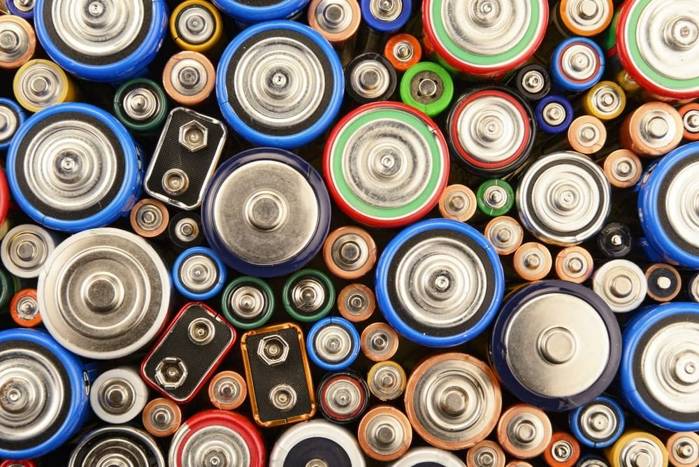 Batteries made with sulphur could be cheaper, greener and hold more energy post image