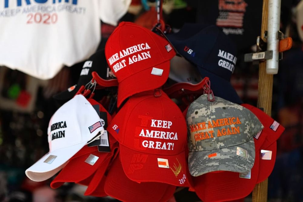 US 2020: Cracks widen in Trump's re-election hopes post image