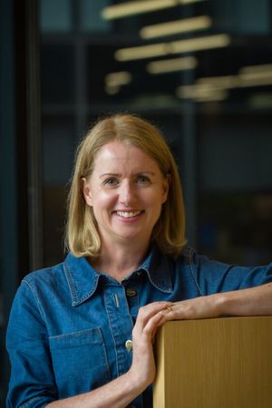 Sara Holton profile image