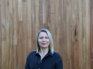 Laura Alfrey profile image