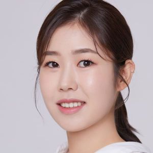 Monica Jung profile image