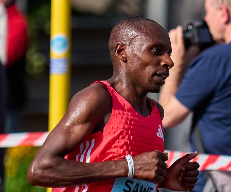 Marathon runner Sabastian Sawe in az race