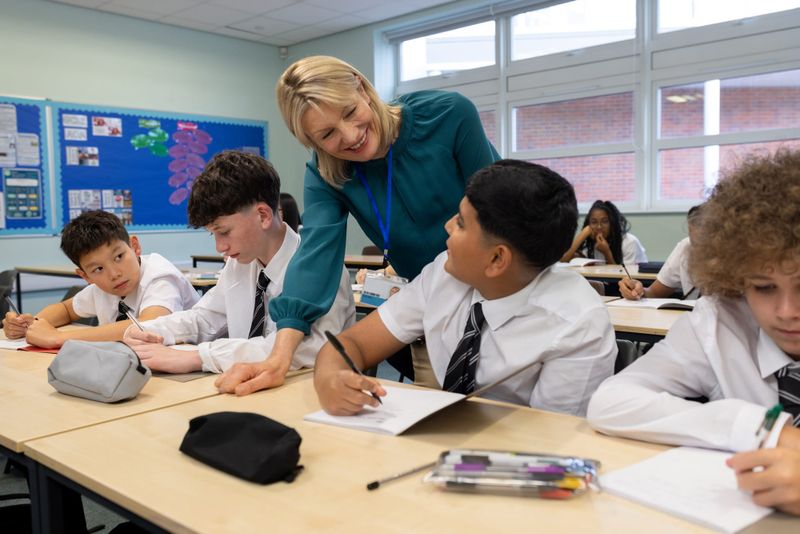 Why your child’s Year 9 teacher matters for completing Year 12: new research post image