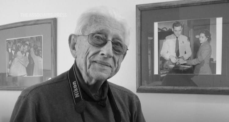 Gene Herrick, retired Associated Press photographer known for, among other images, photos of Martin Luther King Jr. and Rosa Parks, dies at 97