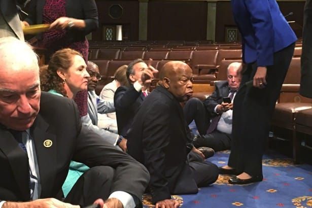 Smartphones Create “Milestone Moment” On Capitol Hill