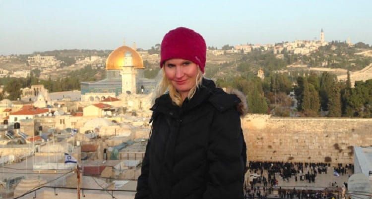 Veteran Ad Beat Reporter Larissa Faw Dies At 43