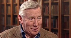 Robert MacNeil, longtime PBS NewsHour co-anchor and co-founder, dies at 93