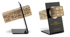 Recognizing Problem Solvers with Unique Award