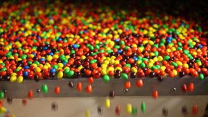 Bruce McColl Leaving Mars, Andrew Clarke Named Chief Marketing and Customer Officer