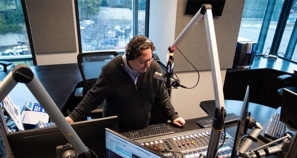 WTOP evening anchor Dimitri Sotis dies at 55