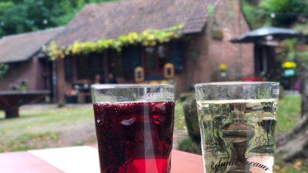 Ruinen mit Einkehr