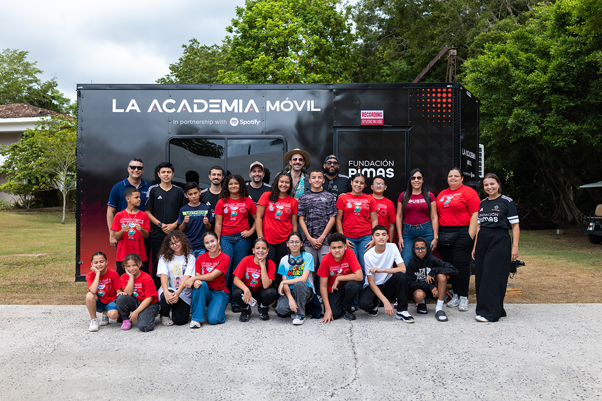 La Academia Móvil with Spotify Debuts in Caguas: Twelve Months of Opportunity for Puerto Rican Youth