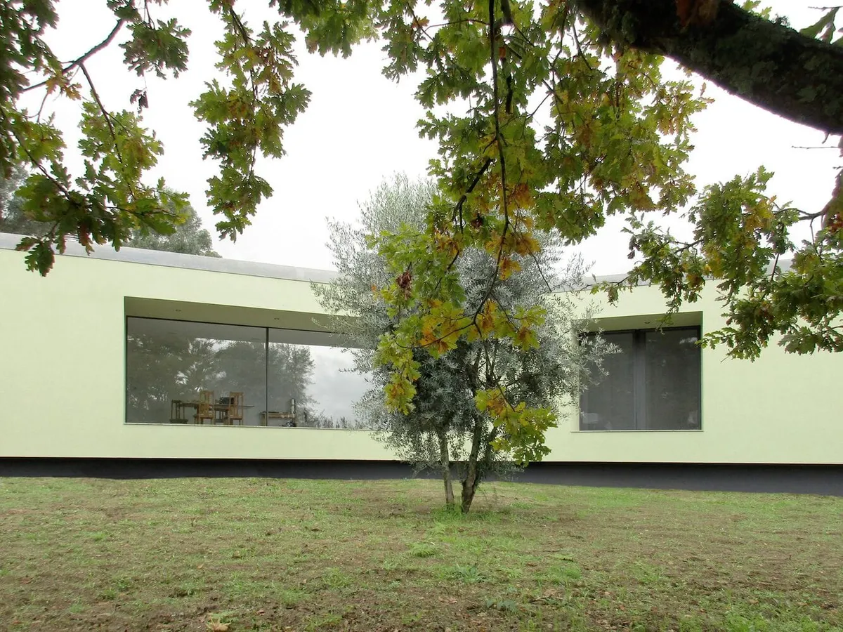 Sustainable Bioclimatic House by Utopia Arquitectura in Portugal